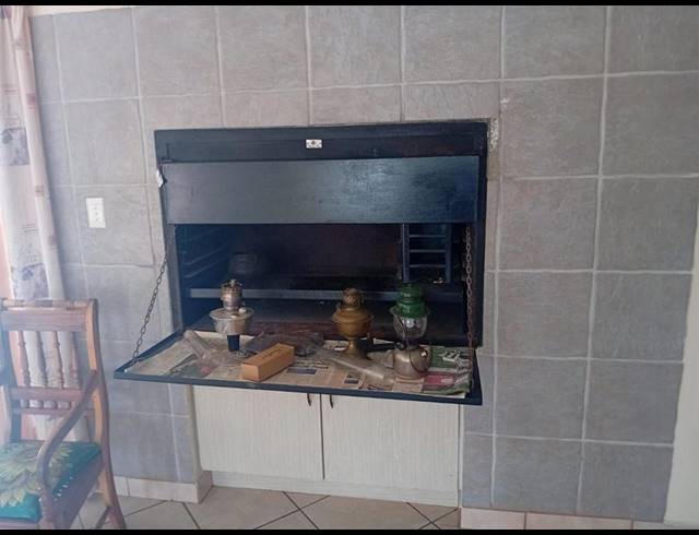 3 BEDROOM HOUSE FOR SALE IN STILBAAI-WES